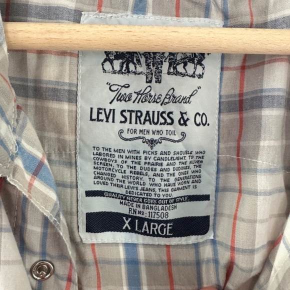 vintage ✨ Levi’s Pearl Snap Button Down Short Sleeve - Picture 7 of 7